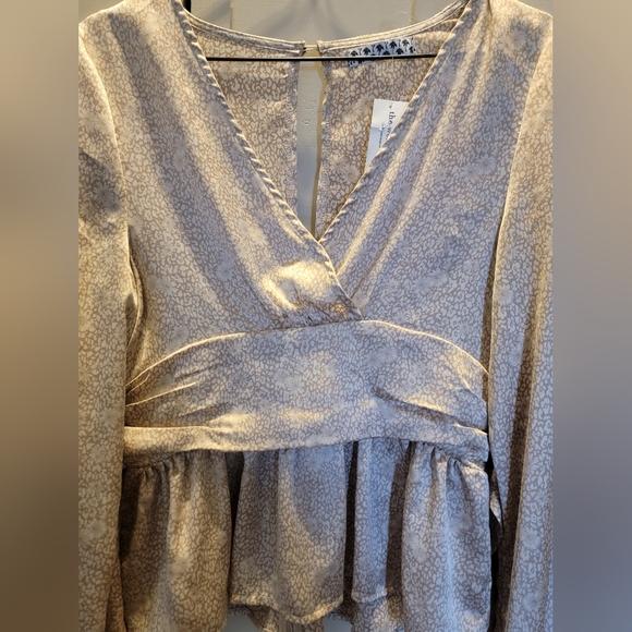 The Westside Floral Wrap Waist Top.  Beige Dark sz MEDIUM - Picture 1 of 10